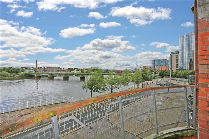 Apartment 19, Steamboat Quay, Limerick City Centre, V94WD63