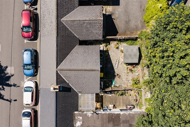 https://photos-a.propertyimages.ie/media/9/0/0/5015009/a0249433-3535-4c09-afad-8149d9fb2883_l.jpg