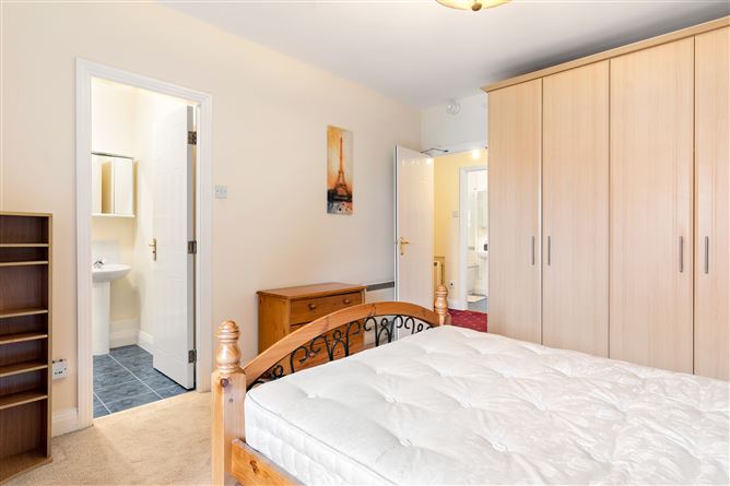 Apt 35 St James's Wood, South Circular Road, Dublin 8