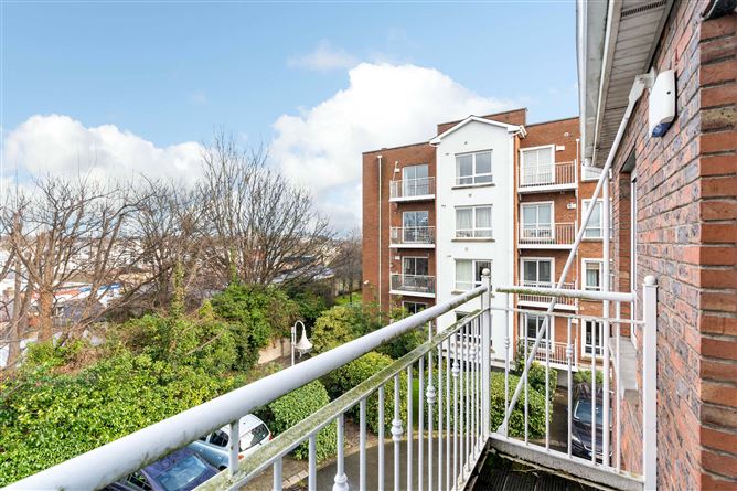 Apt 35 St James's Wood, South Circular Road, Dublin 8