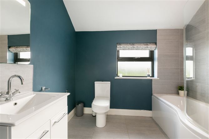 3 Clogheraun Brook, Staplestown, Donadea, Co. Kildare