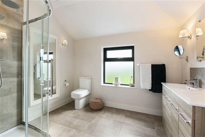 3 Clogheraun Brook, Staplestown, Donadea, Co. Kildare