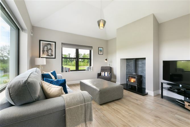 3 Clogheraun Brook, Staplestown, Donadea, Co. Kildare