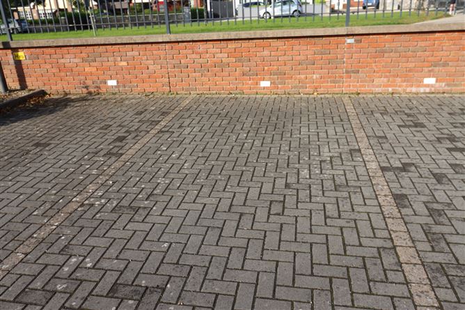 24 The Seasons, Cork Road, Carrigaline, Cork