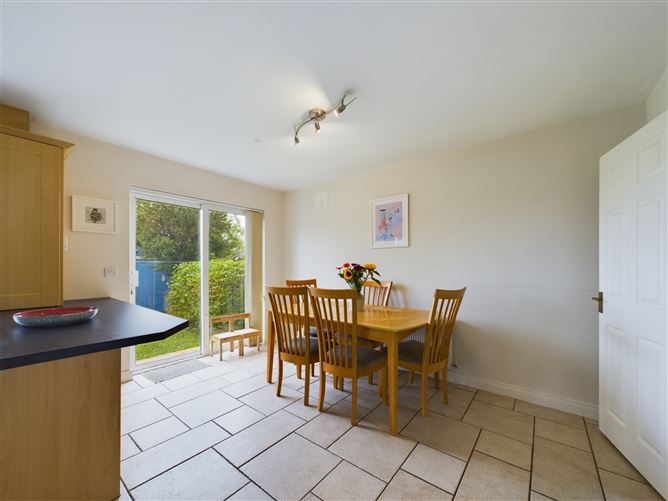 64 Inis Clair, Kildysart Road, Clarecastle, Ennis, Co. Clare.