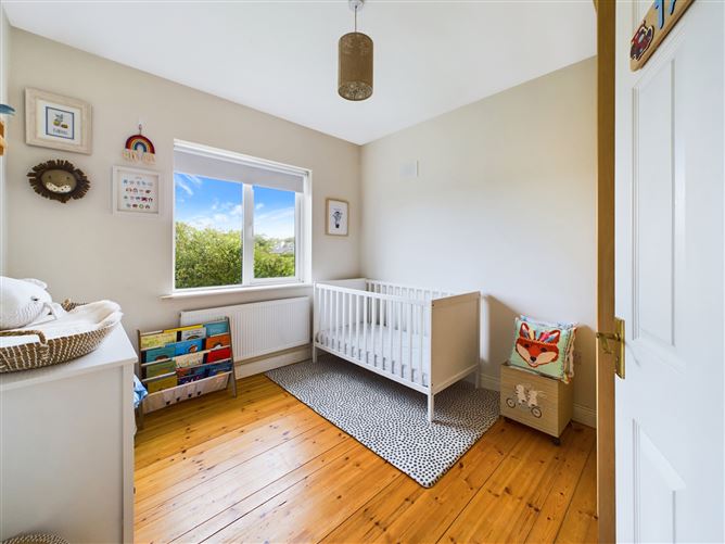 64 Inis Clair, Kildysart Road, Clarecastle, Ennis, Co. Clare.
