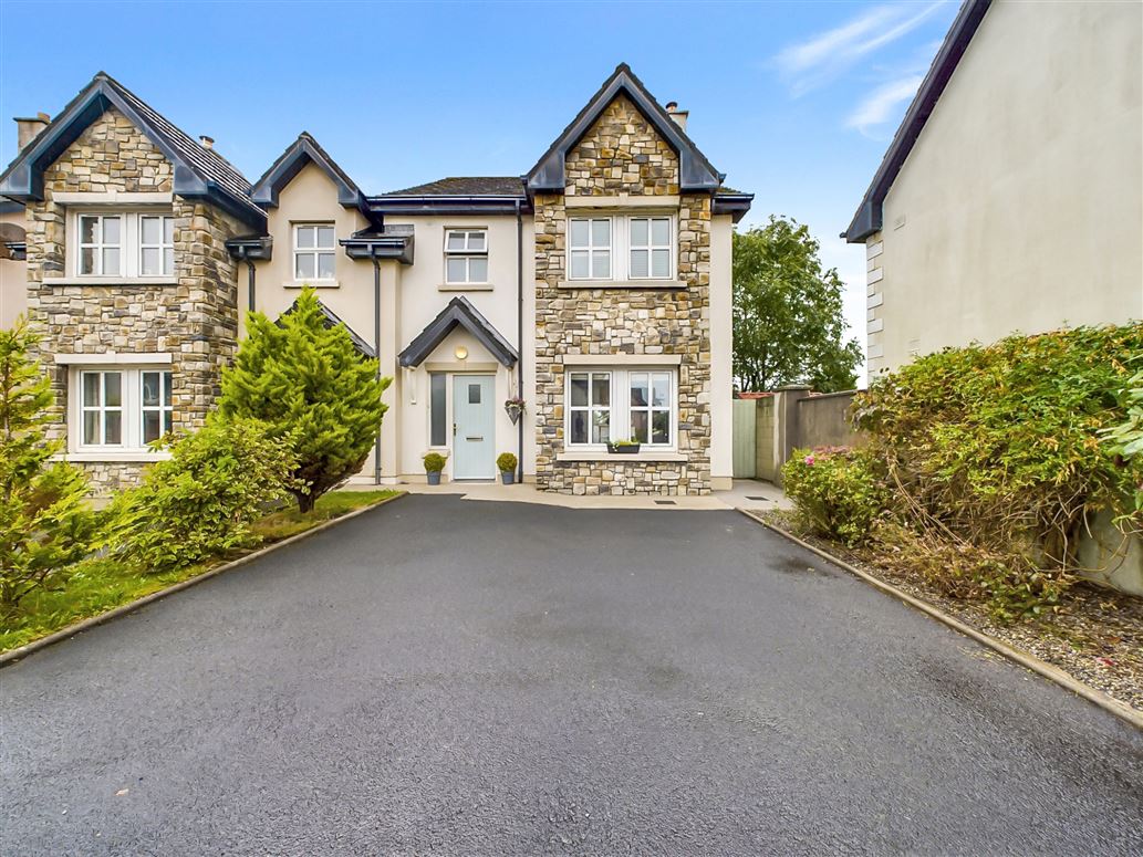 64 Inis Clair, Kildysart Road, Clarecastle, Ennis, Co. Clare.