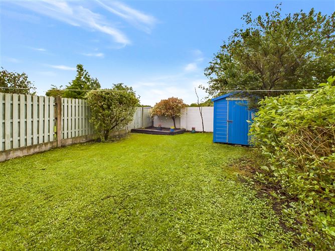 64 Inis Clair, Kildysart Road, Clarecastle, Ennis, Co. Clare.