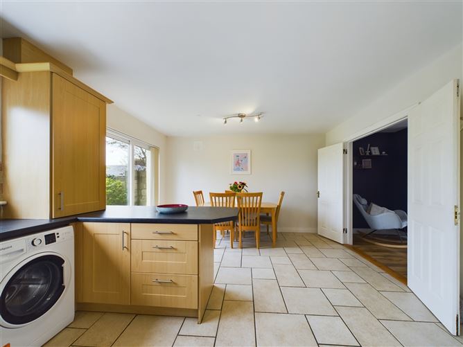 64 Inis Clair, Kildysart Road, Clarecastle, Ennis, Co. Clare.