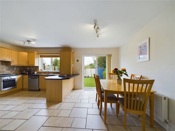 64 Inis Clair, Kildysart Road, Clarecastle, Ennis, Co. Clare.