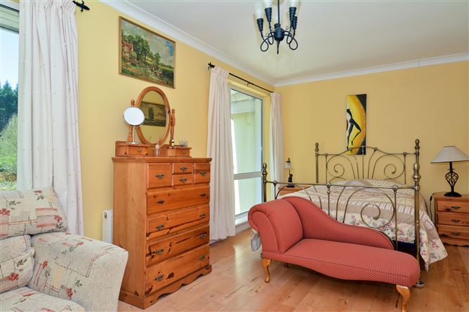 Derrymoyle House, Glann Road, Oughterard, Galway