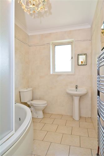 Derrymoyle House, Glann Road, Oughterard, Galway