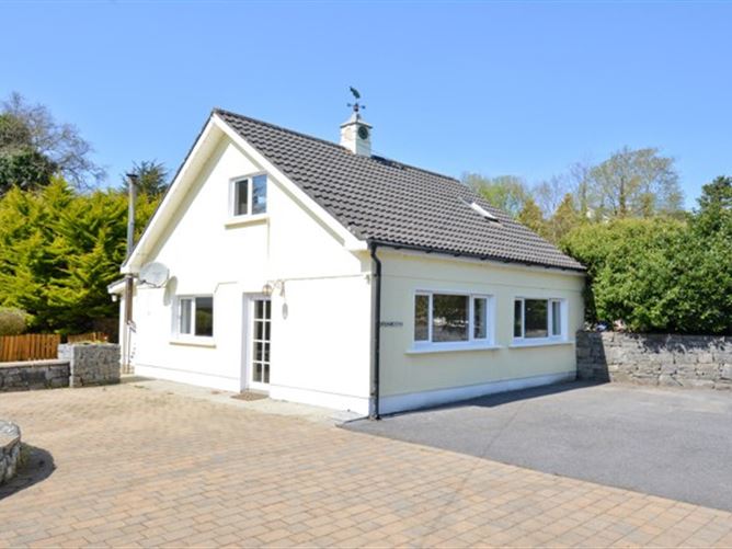 Derrymoyle House, Glann Road, Oughterard, Galway