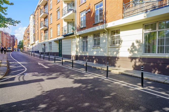 61 Castlegate, Castle Street, Dublin 2, County Dublin