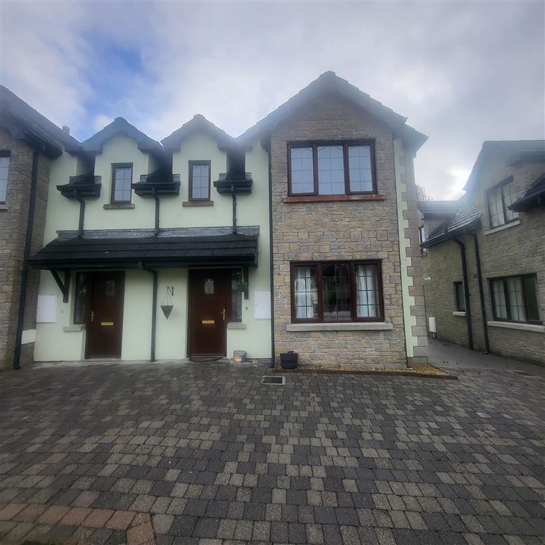 19 Crofton Ct. Lough Rinn, Mohill, Leitrim