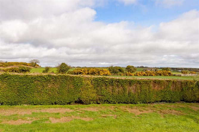 Stonefield, Fieldstown, Monasterboice, Louth
