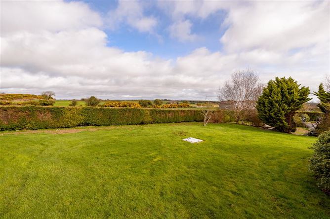 Stonefield, Fieldstown, Monasterboice, Louth