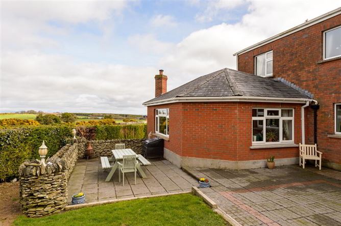Stonefield, Fieldstown, Monasterboice, Louth