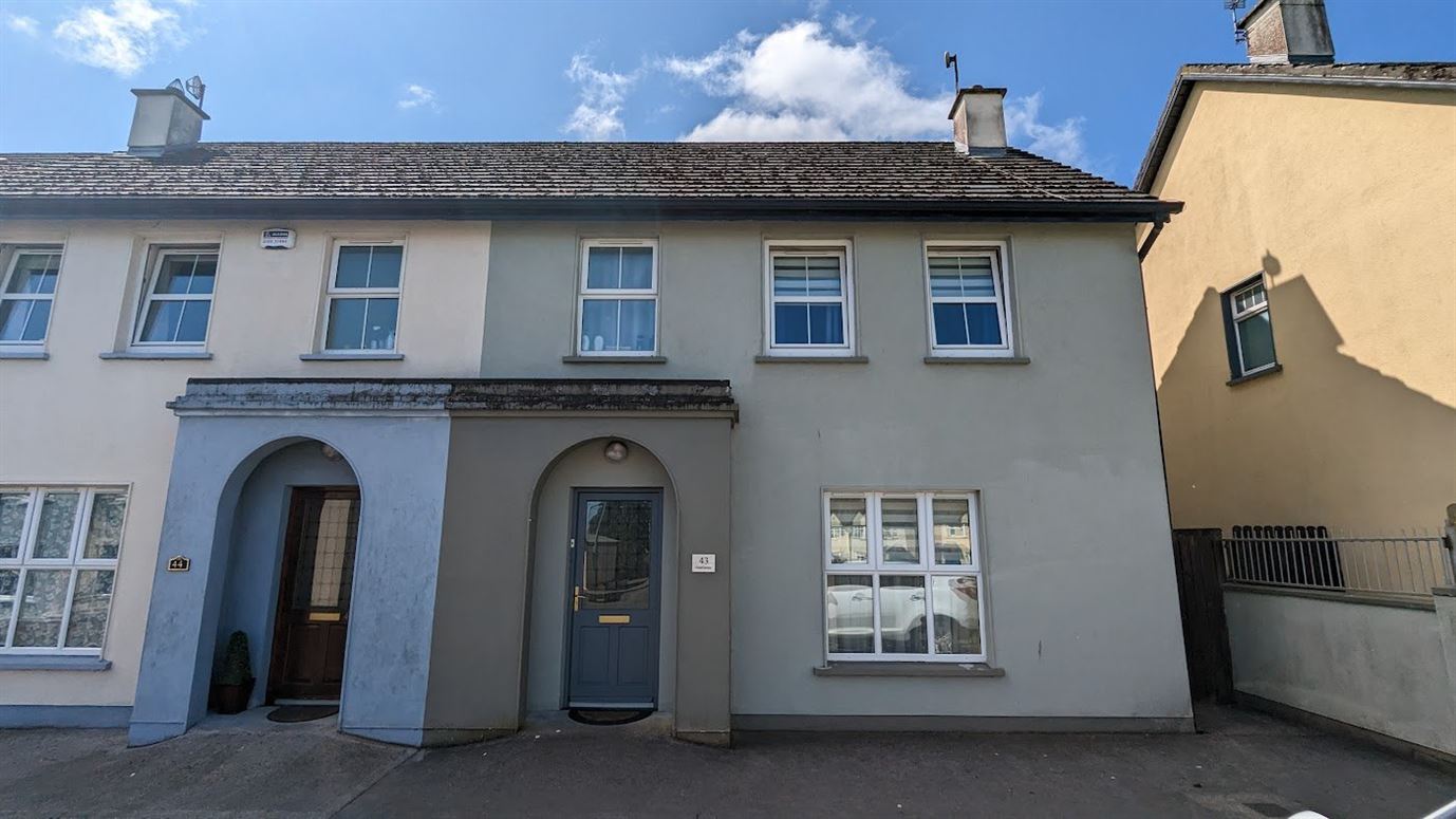 43 Fairgreen, Borrisokane, Co. Tipperary