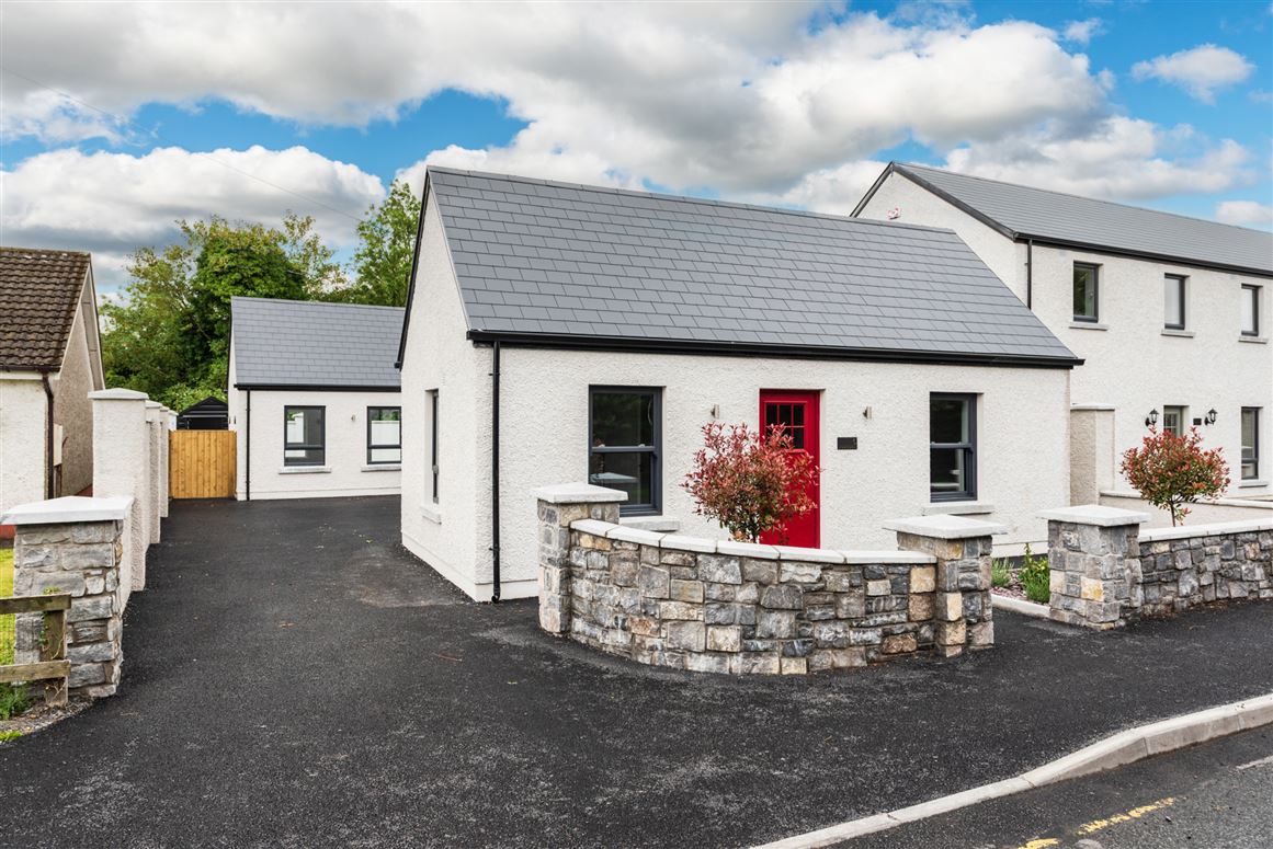 6 Brookes Grove, Maynooth Road, Prosperous, Co. Kildare