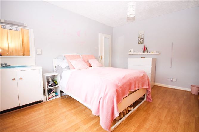 87 St Patricks Road, Greenhills, Dublin 12