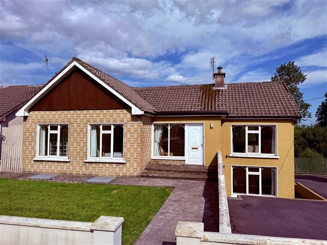 House, Apartment and Site, 86 Curragh, Castlebar, Co. Mayo