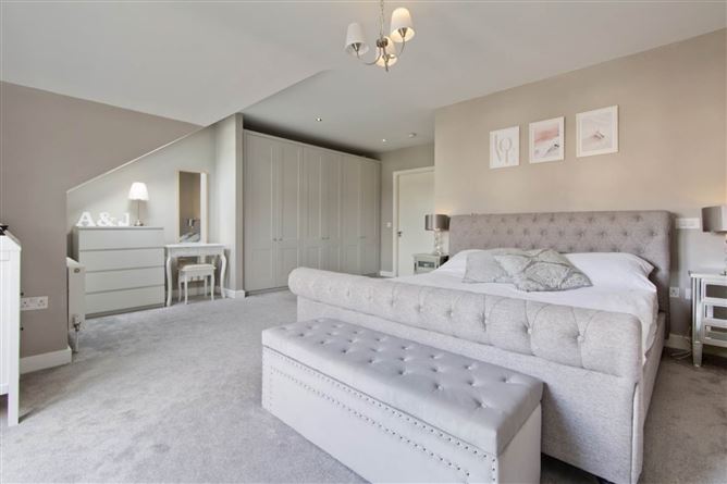 Photo 12 of 16 — 24 Castleknock Cross, Castleknock, Dublin 15