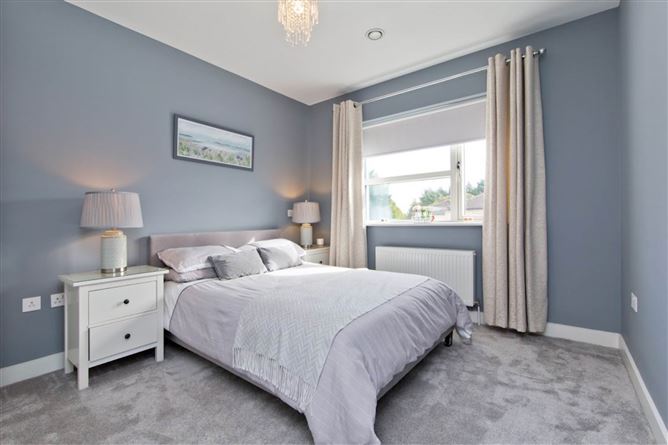 Photo 8 of 16 — 24 Castleknock Cross, Castleknock, Dublin 15