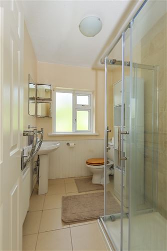 72 Mountain View, Crinken Glen, Shankill, Dublin 18