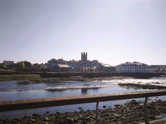 St Helens, Clancy's Strand, Limerick