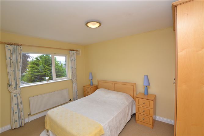 2 Woodbury, Gorey, Wexford