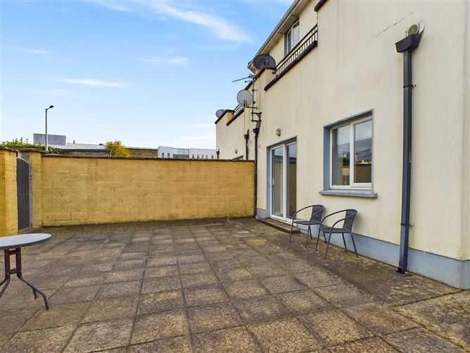 20 Cathedral Court, Clare Road, Ennis, Co. Clare.