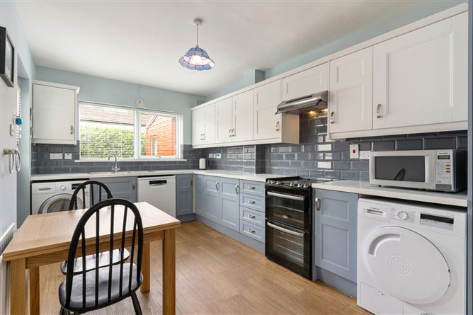20 Glencairn Crescent, The Gallops, Leopardstown, Dublin 18