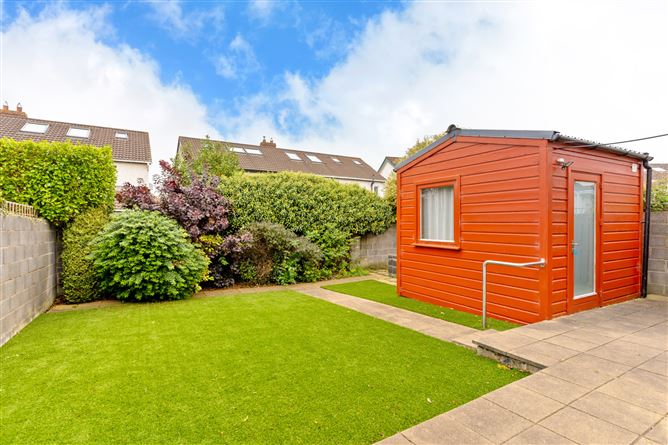 20 Glencairn Crescent, The Gallops, Leopardstown, Dublin 18