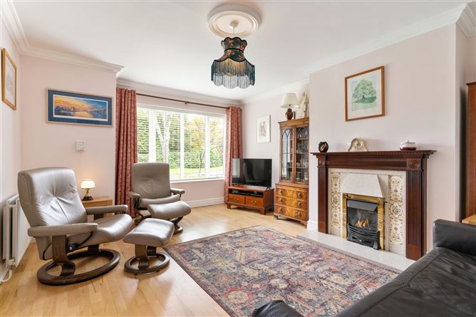 20 Glencairn Crescent, The Gallops, Leopardstown, Dublin 18