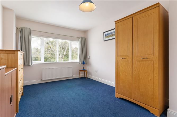 20 Glencairn Crescent, The Gallops, Leopardstown, Dublin 18