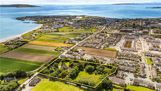 https://photos-a.propertyimages.ie/media/9/0/3/4941309/13646481-16c8-4eb7-803c-ba95b0d17196_l.jpg