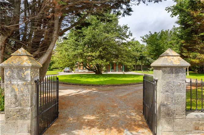 https://photos-a.propertyimages.ie/media/9/0/3/4941309/13646481-16c8-4eb7-803c-ba95b0d17196_l.jpg
