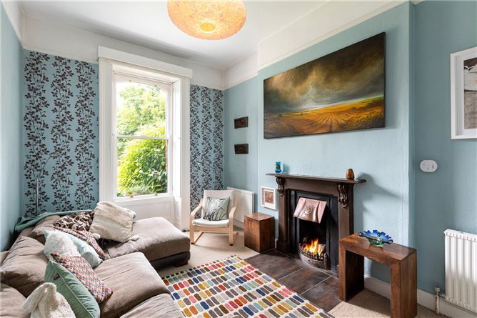 https://photos-a.propertyimages.ie/media/9/0/3/4941309/13646481-16c8-4eb7-803c-ba95b0d17196_l.jpg