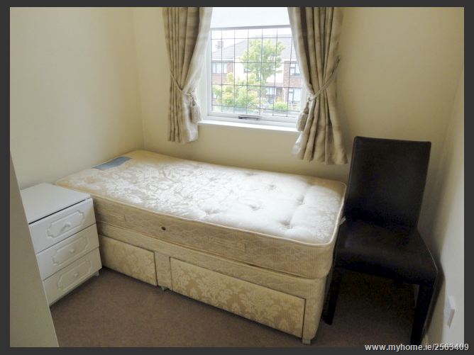 Oaktree Avenue, Castleknock,   Dublin 15