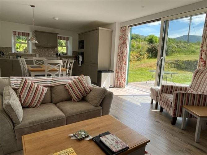 'Daisy Cottage', Cloghane, Kerry