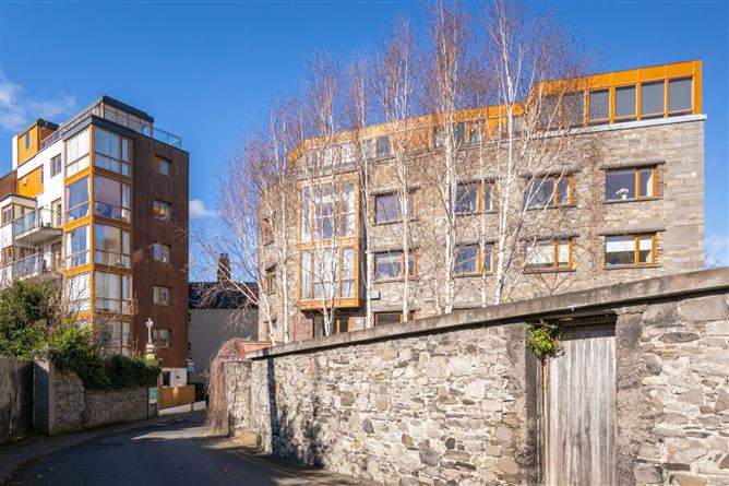 260 Fairbairn House, Bellevue, Islandbridge, Dublin 8