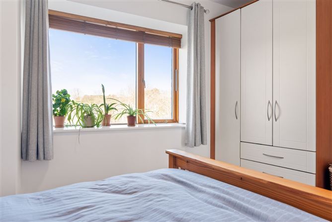 260 Fairbairn House, Bellevue, Islandbridge, Dublin 8