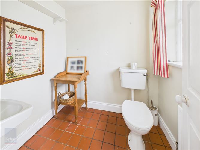 “Castle Hackett” on c. 47 acres, Coolnahorna, Enniscorthy, Wexford