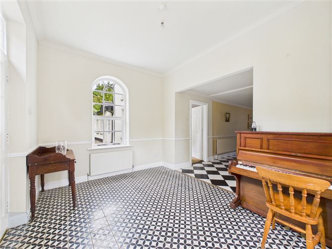 “Castle Hackett” on c. 47 acres, Coolnahorna, Enniscorthy, Wexford