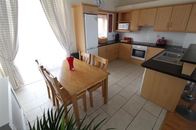33 Inver Gael, Carrick-on-shannon, Roscommon