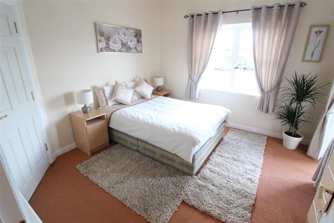 33 Inver Gael, Carrick-on-shannon, Roscommon