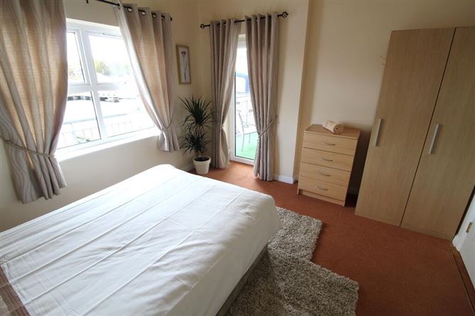 33 Inver Gael, Carrick-on-shannon, Roscommon