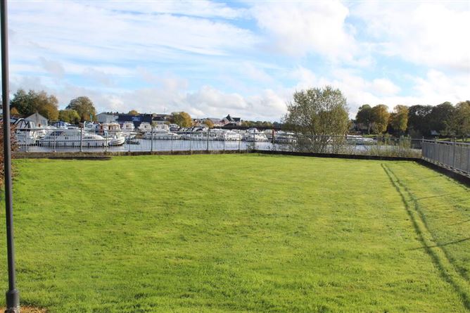 33 Inver Gael, Carrick-on-shannon, Roscommon
