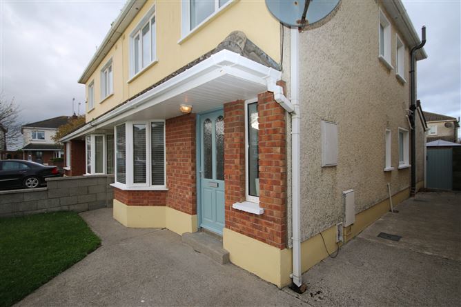17 Woodland Park, Rush, County Dublin